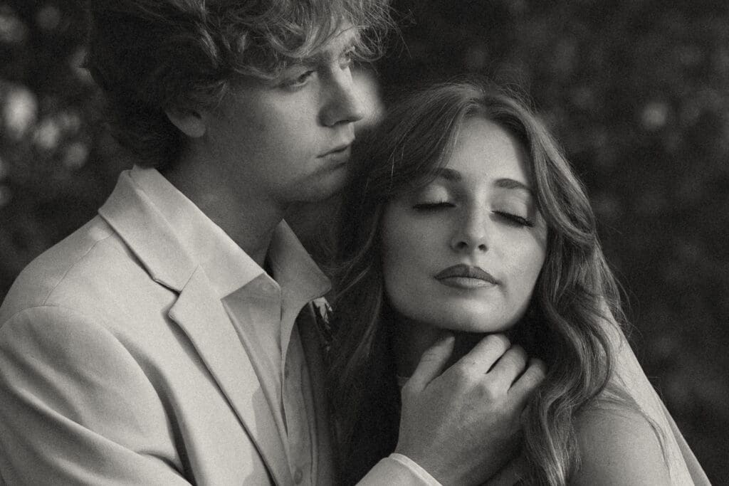 Real wedding moments photographed with documentary approach at St. Petit Jean State Park in Arkansas by Alanie Sayer Photography